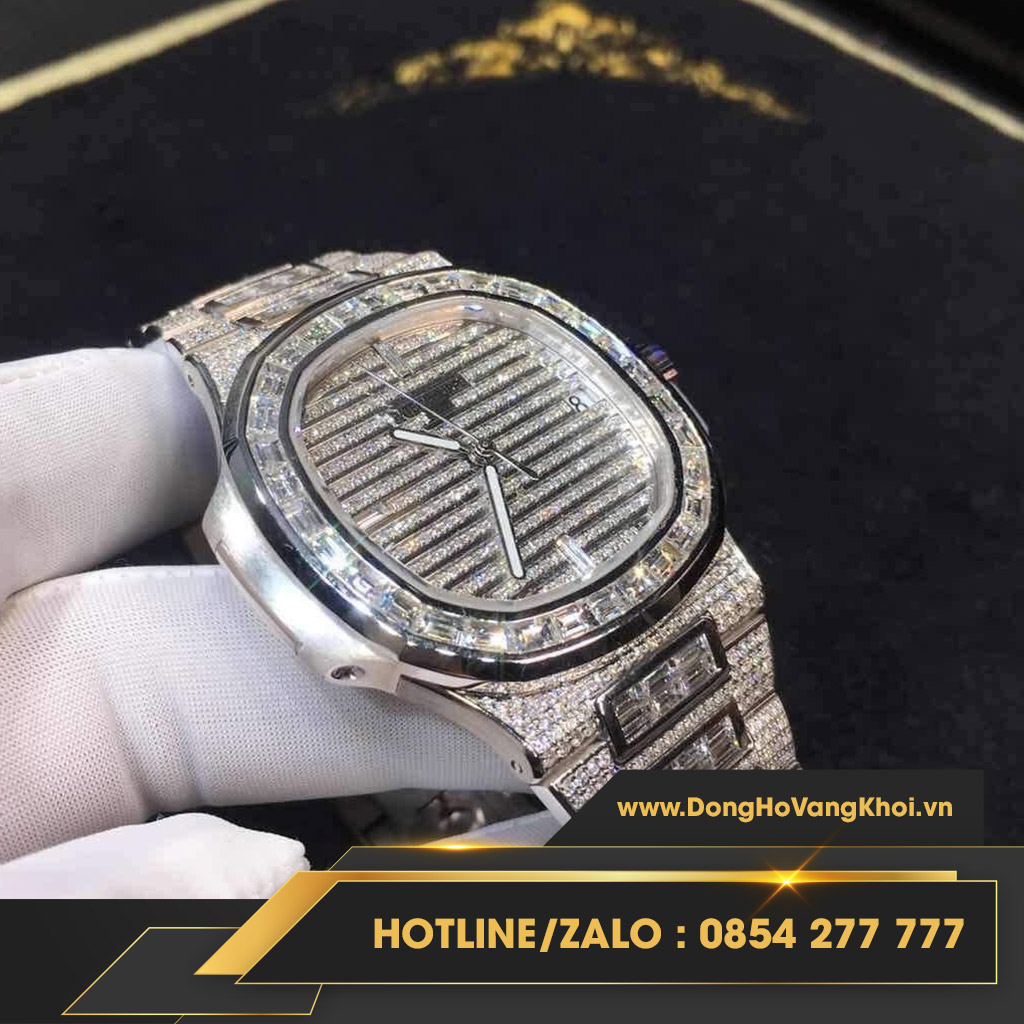 Đồng hồ Patek Philippe Aquanaut 5167R, chếc tác vàng trắng 18k, kim cương thiên nhiên
