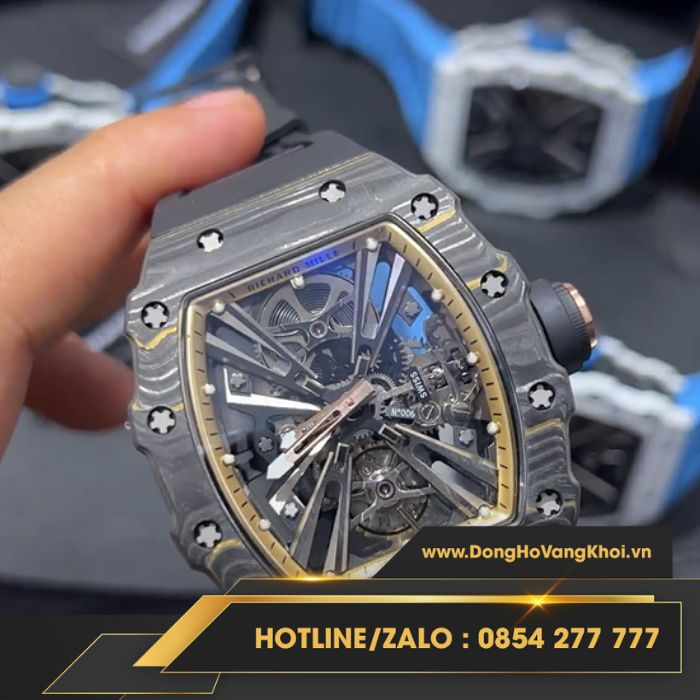 Đồng hồ Richard Mille RM12-01 Carbon phiên bản đáy hở cũng là mặt hàng bán chạy tại Việt Nam 