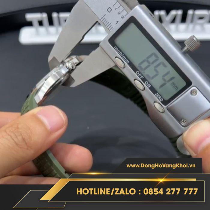 Chênh lệch độ dày mỏng không lớn gần sát với hàng auth