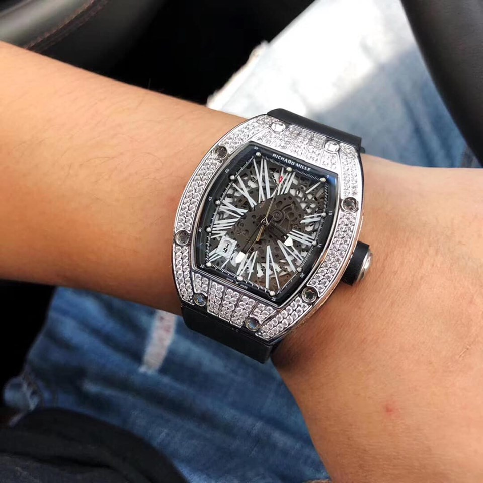 Bí kíp giữ cho kim cương trên những chiếc Richard Mille fake Hà Nội luôn sáng bóng