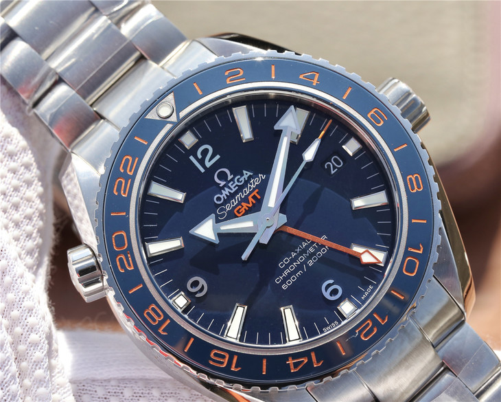 Đánh giá chi tiết về mẫu đồng hồ VS Factory Replica Omega Planet Ocean GMT 600m