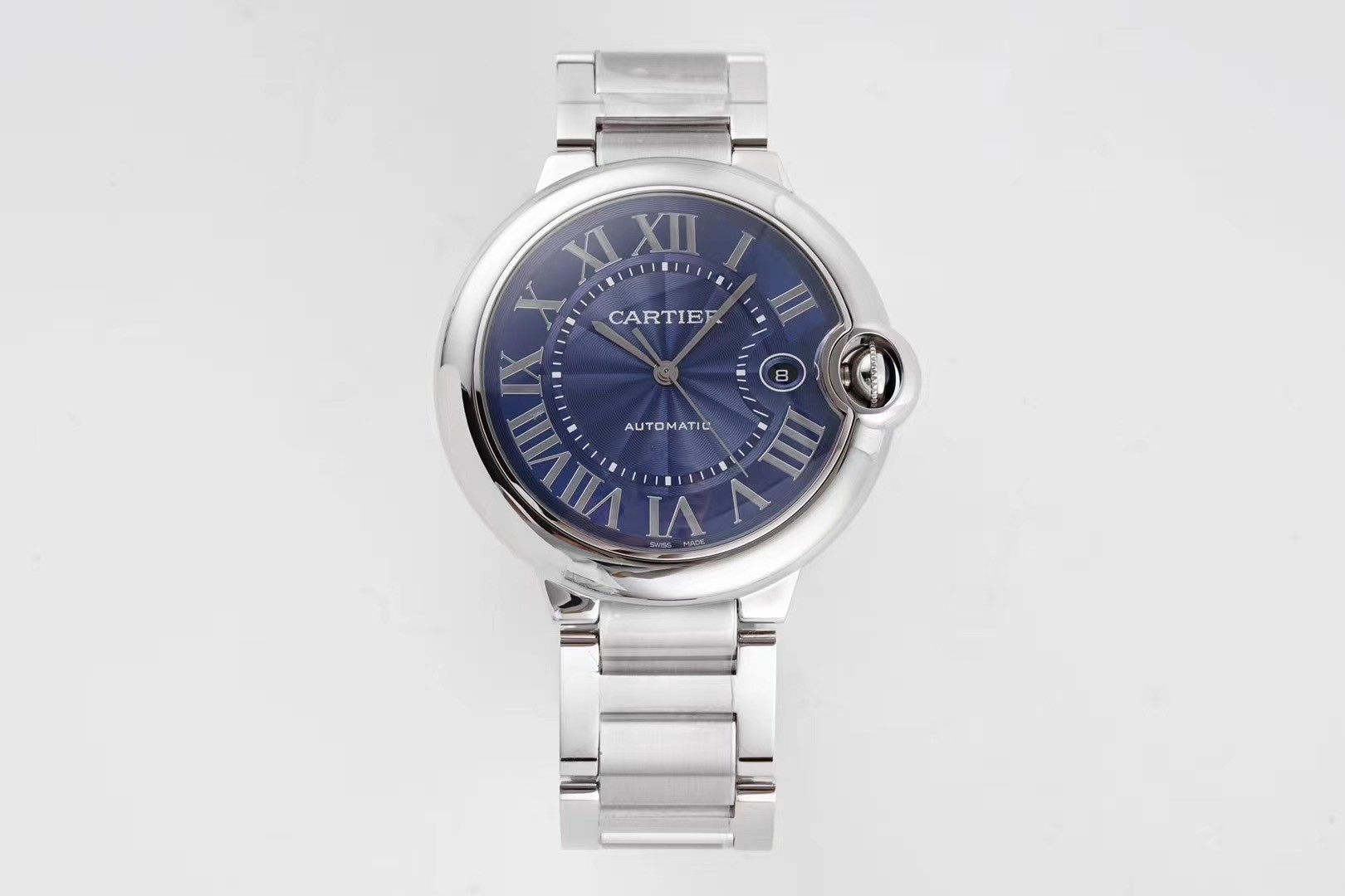 Đeo đồng hồ Cartier fake Hà Nội dây thép bị dị ứng phải làm thế nào