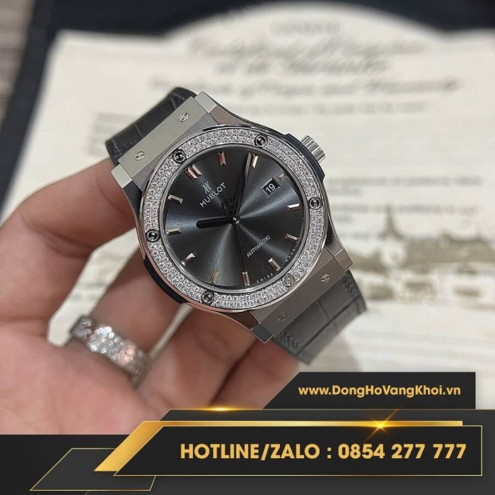 Hublot niềng kim cương Moissanite cực kỳ sắc nét