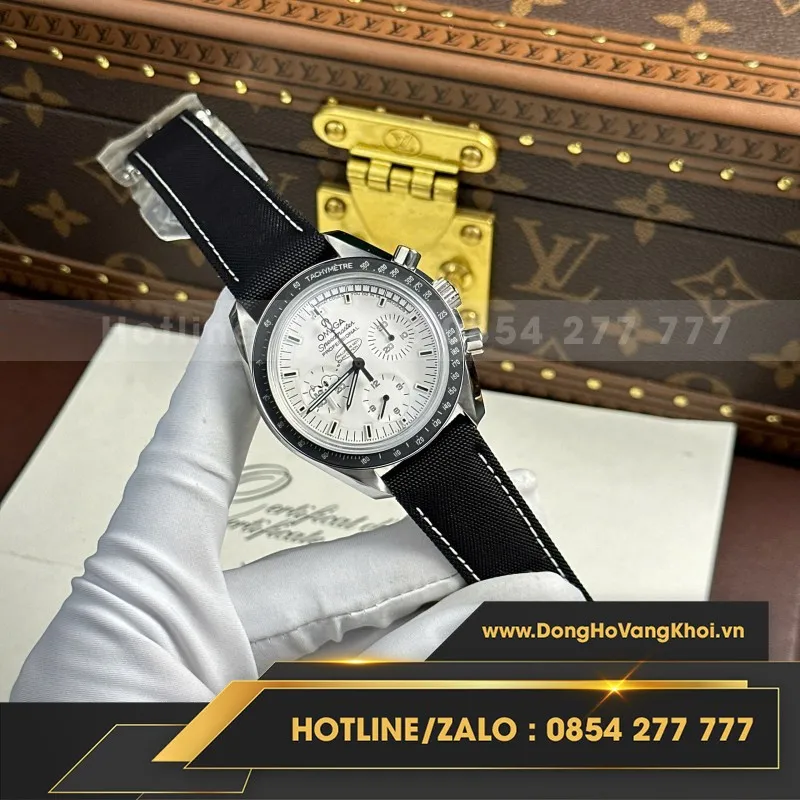 Đồng hồ Omega Speedmaster Apollo 13 Silver Snoopy— size 42mm, chạy full chức năng chronograph — OM Factory