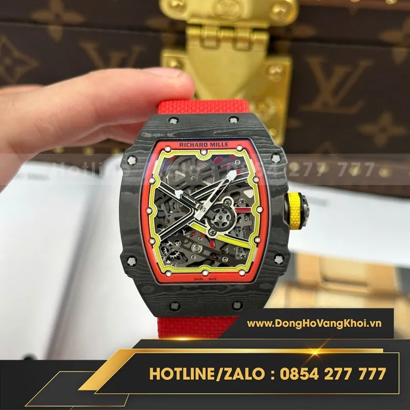 Đồng Hồ Richard Mille Chế Tác RM67-02 Vỏ Carbon Siêu Mỏng Siêu Nhẹ 37 Grams 38.7×47.52mm