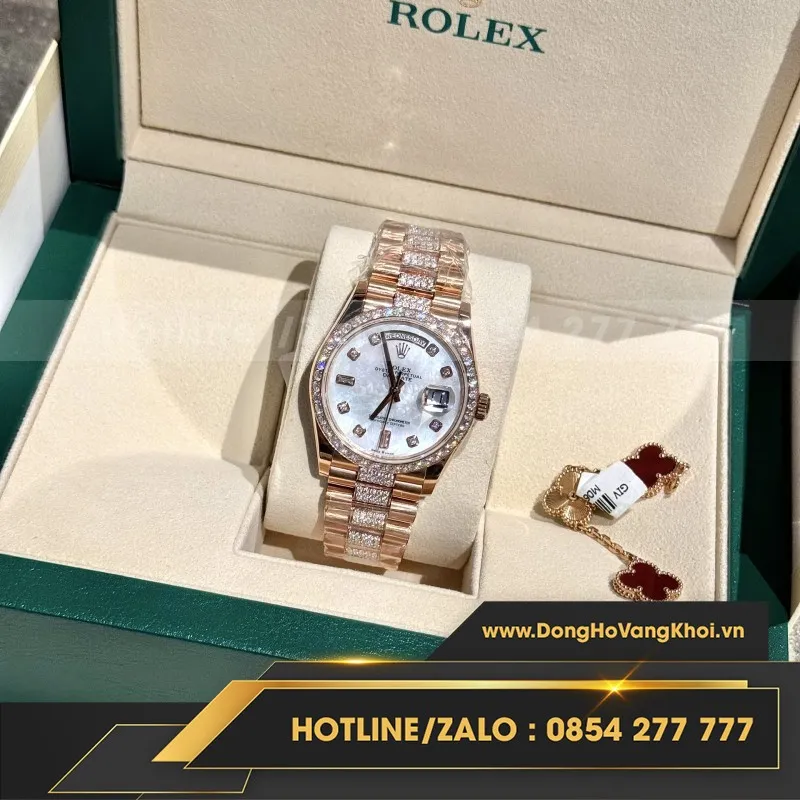 Đồng Hồ Rolex Day-Date Chế Tác Bọc Vàng Đính Kim Cương Moissanite Hong Kong 36mm