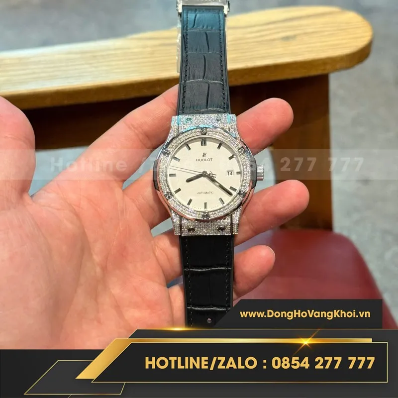 Đồng Hồ Hublot Độ Full Kim Cương Moissanite Màu Đen Chế Tác Hong Kong 42mm