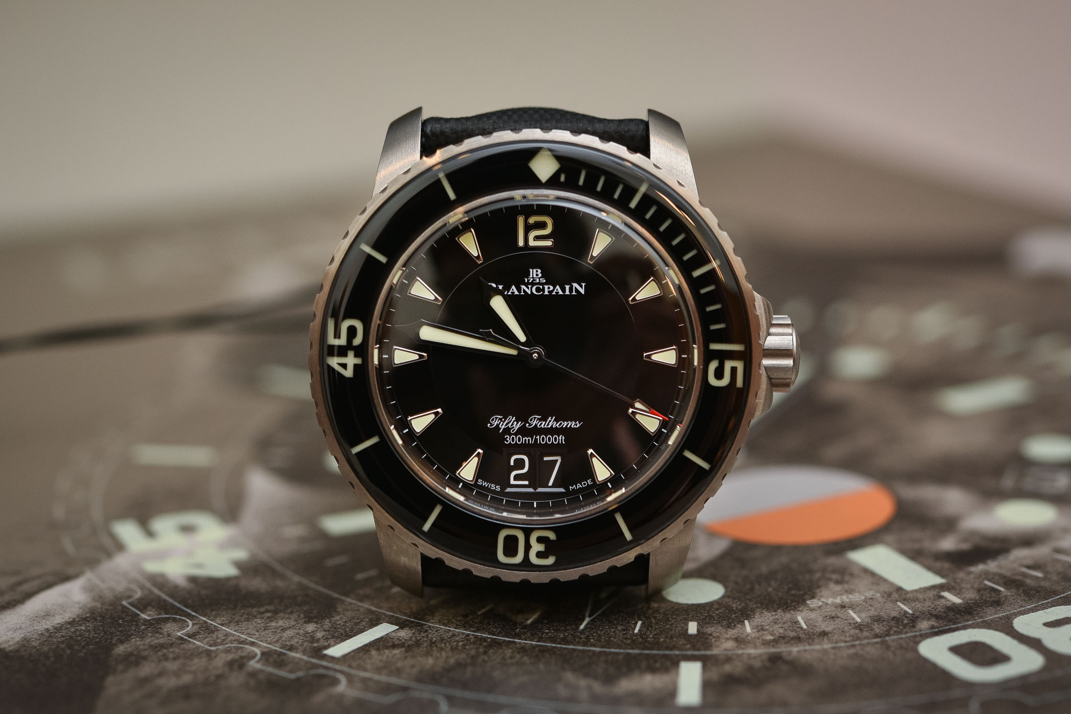 Khám phá đặc điểm thiết kế Blancpain Fifty Fathoms Big Date Titanium super fake