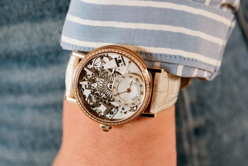 Lợi ích khi mua đồng hồ Breguet super fake tại địa chỉ uy tín