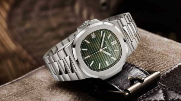 Ở đâu bán đồng hồ patek philippe fake 1 uy tín