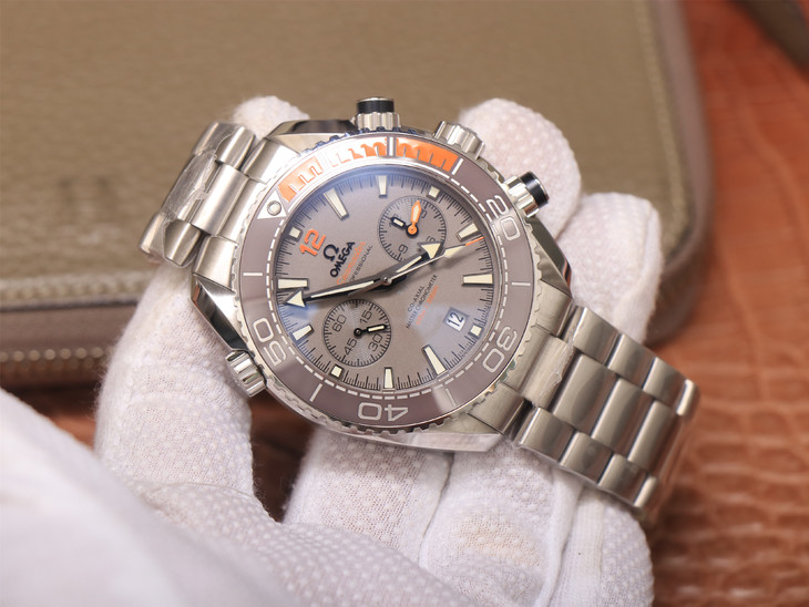 Phiên bản OM Factory V4 Replica Đồng hồ bằng gốm màu xám Omega Planet Ocean Chrono với bản sao 9300