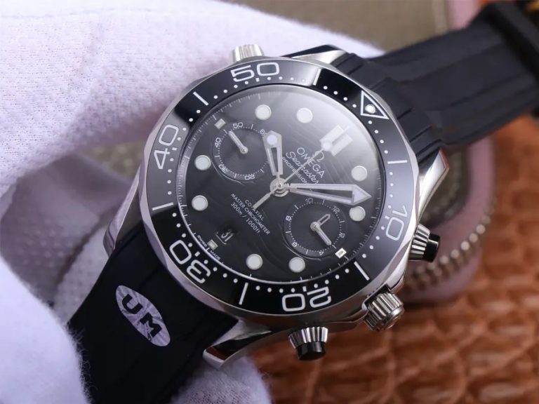 Review mẫu đồng hồ Omega Seamaster 300 Chronograph của UM Factory Replica với Phong trào Clone 9900