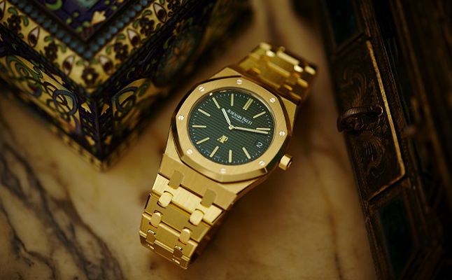 Siêu phẩm đồng hồ Audemars Piguet vàng khối giá tốt nhất 2020