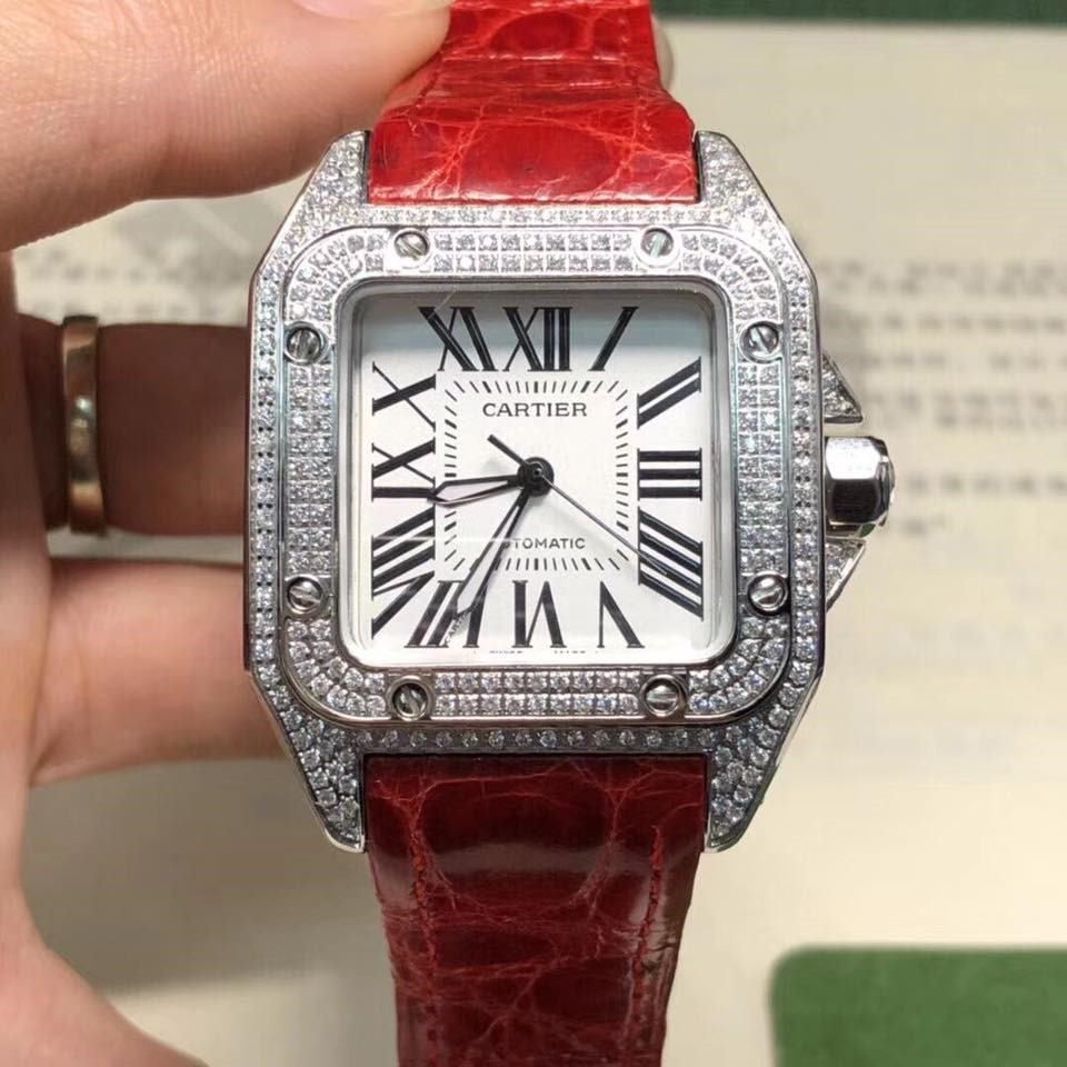 Tầm quan trọng khi lau dầu cho đồng hồ Cartier super fake