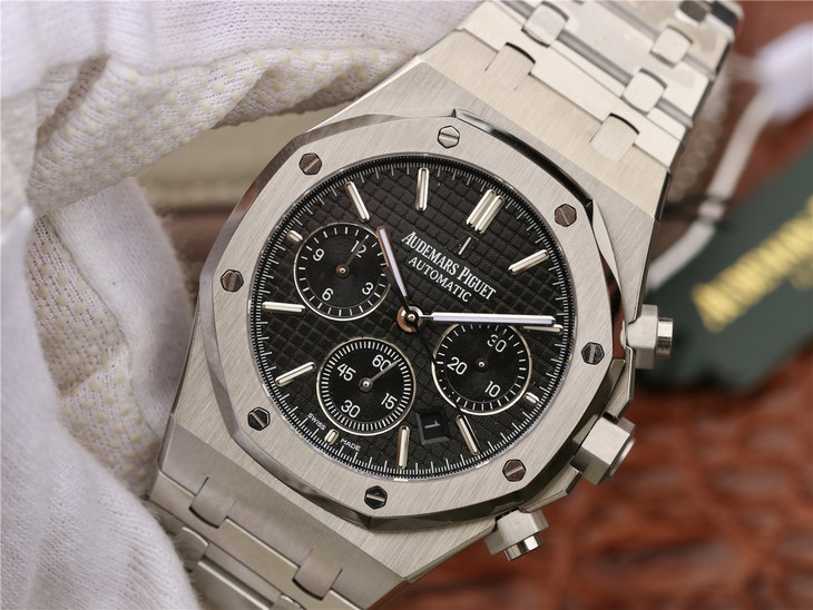 Tìm hiểu chi tiết hai mẫu đồng hồ JH Factory Replica Audemars Piguet Royal Oak Chronograph 26331 với Asia 7750 Secs @ 6